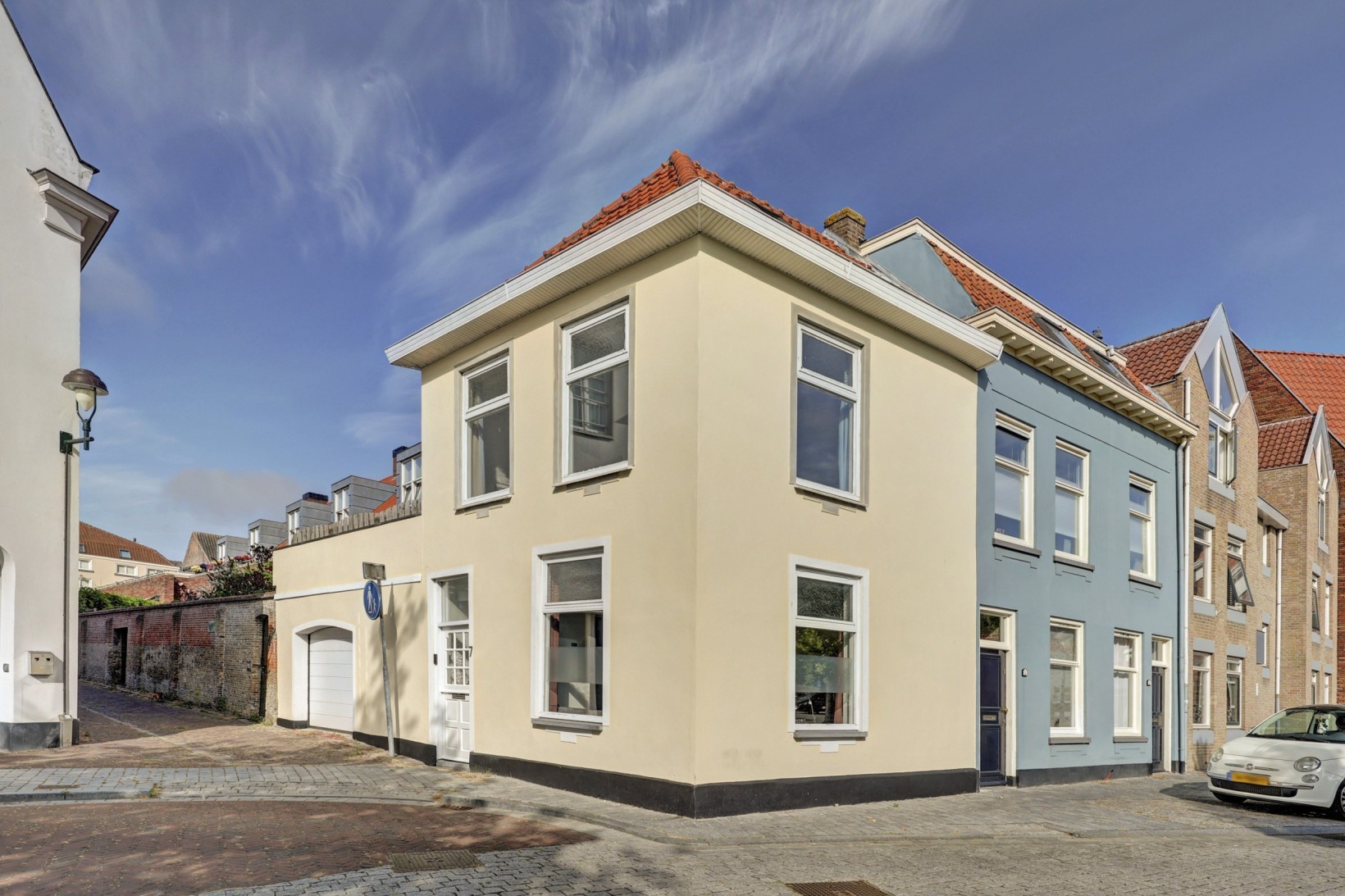 Hoekwoning te koop: Kleine Kerkstraat 7, Bergen Op Zoom