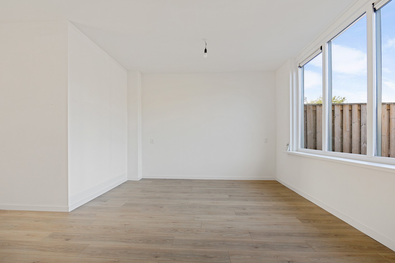 Tussenwoning te koop: Asterstraat 37, Bergen Op Zoom
