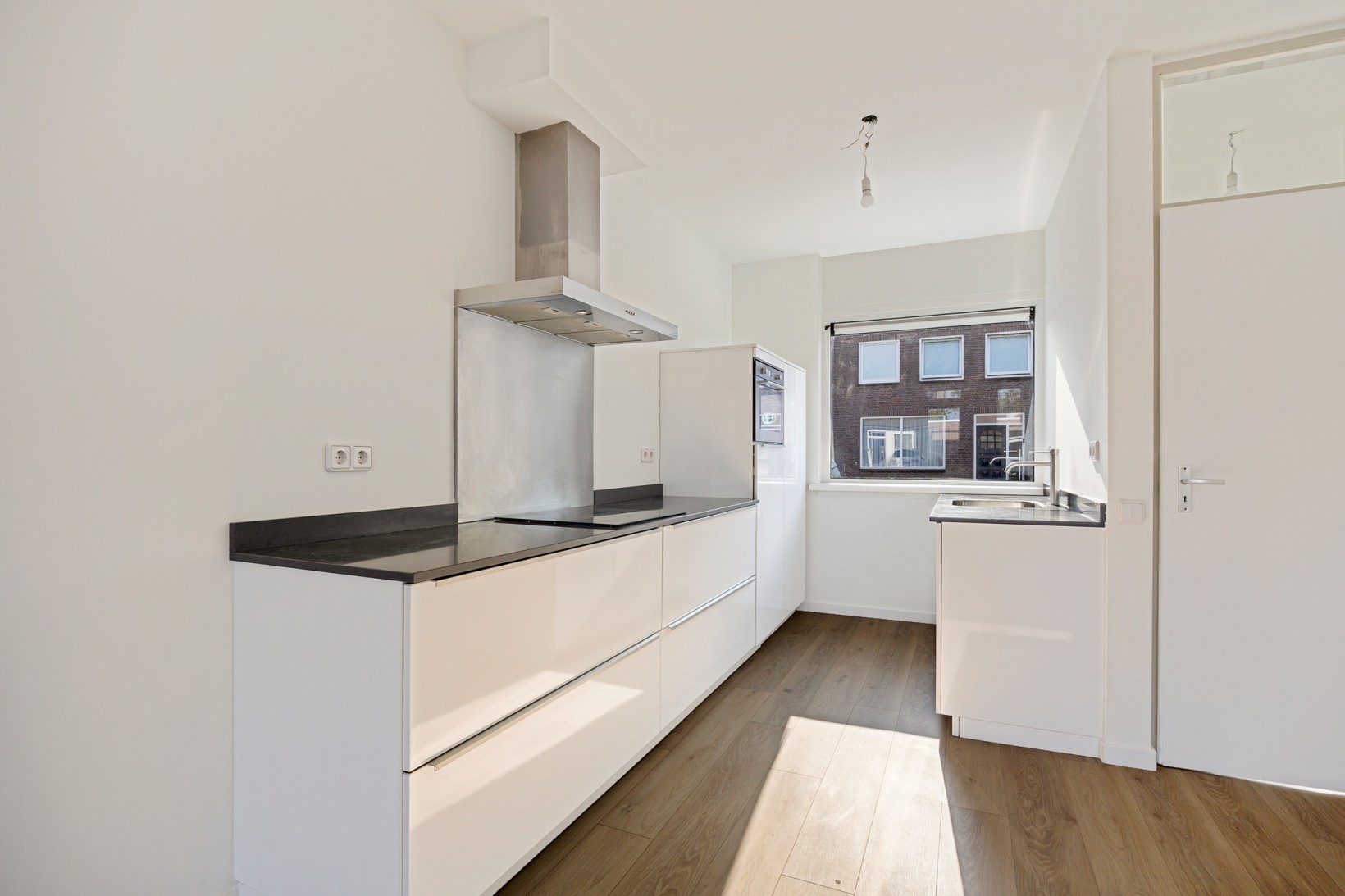 Tussenwoning te koop: Asterstraat 37, Bergen Op Zoom