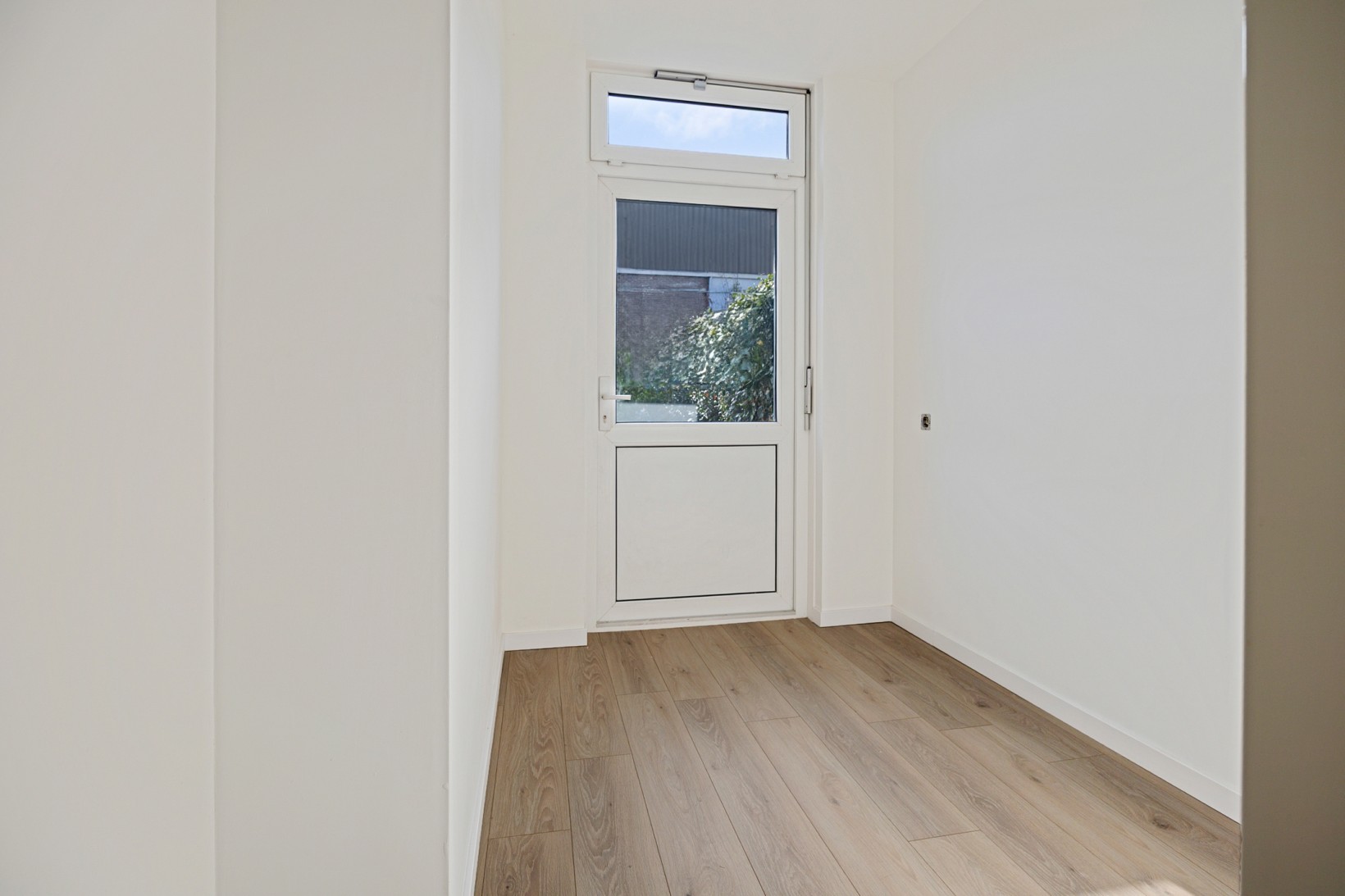 Tussenwoning te koop: Asterstraat 37, Bergen Op Zoom
