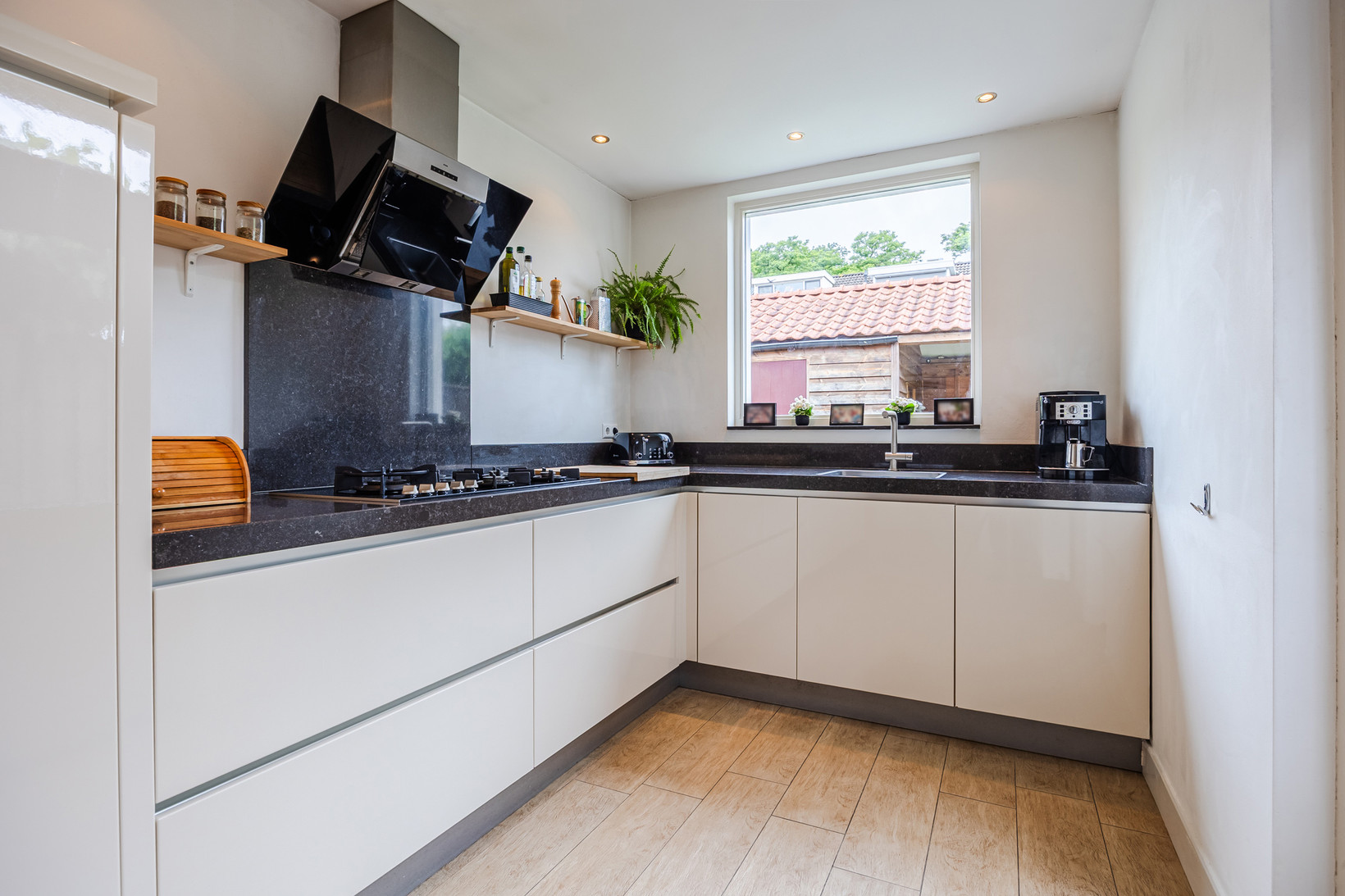 Hoekwoning te koop: Zandstraat 107, Bergen Op Zoom