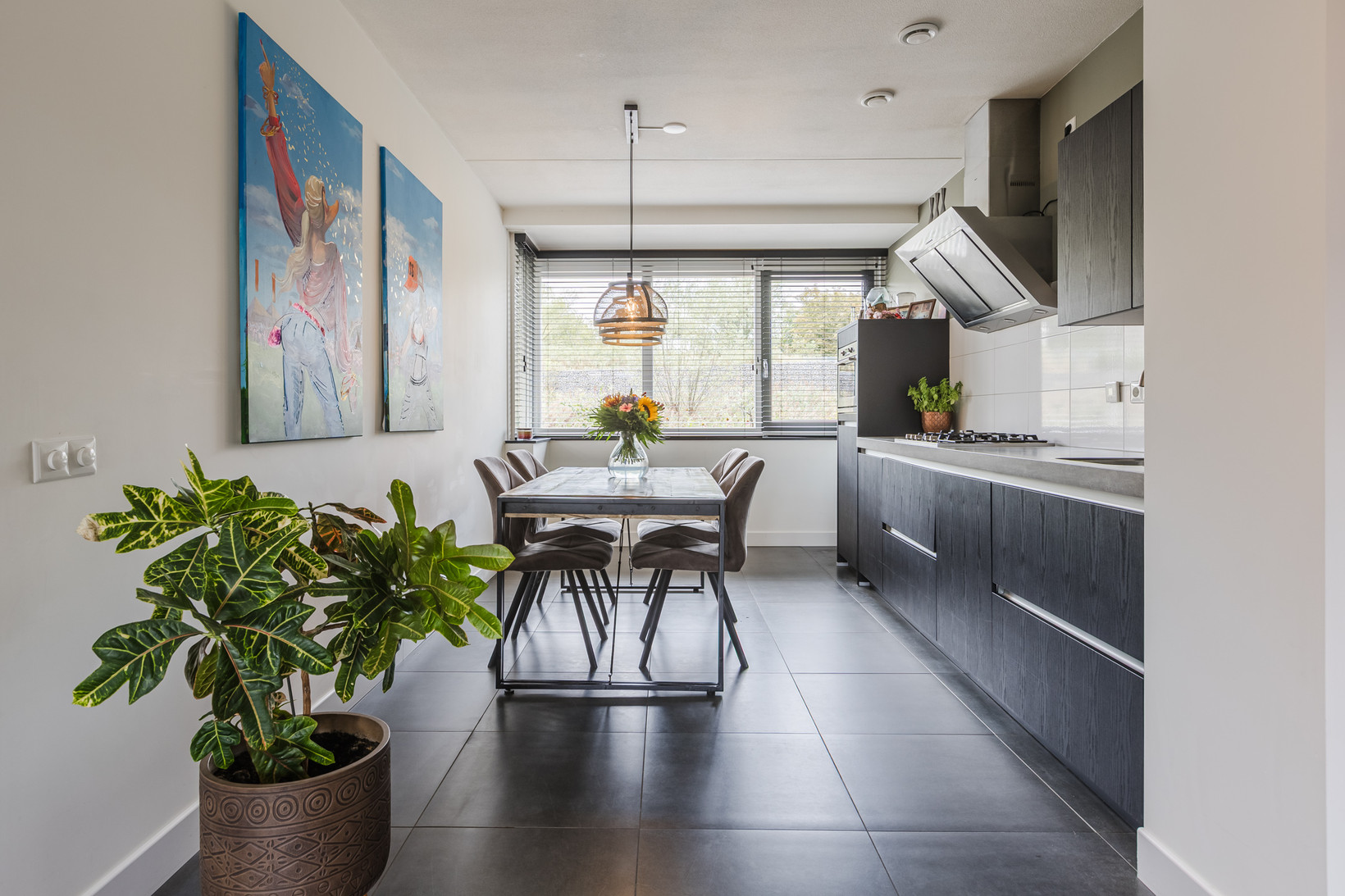 Tussenwoning te koop: Strandgaper 154, Bergen Op Zoom