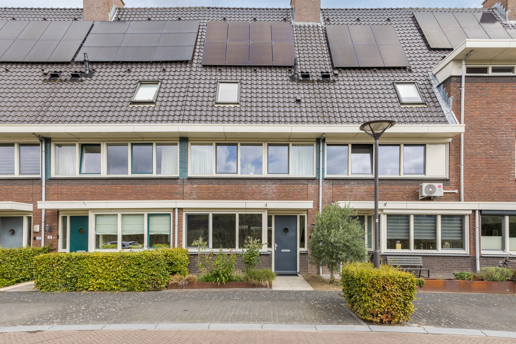 Tussenwoning te koop: Strandgaper 154, Bergen Op Zoom