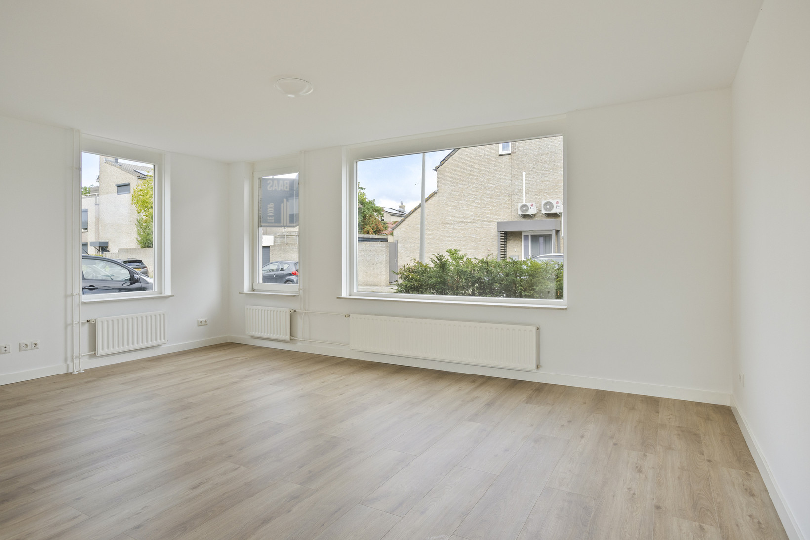 Tussenwoning te koop: Zwartewaal 47, Bergen Op Zoom