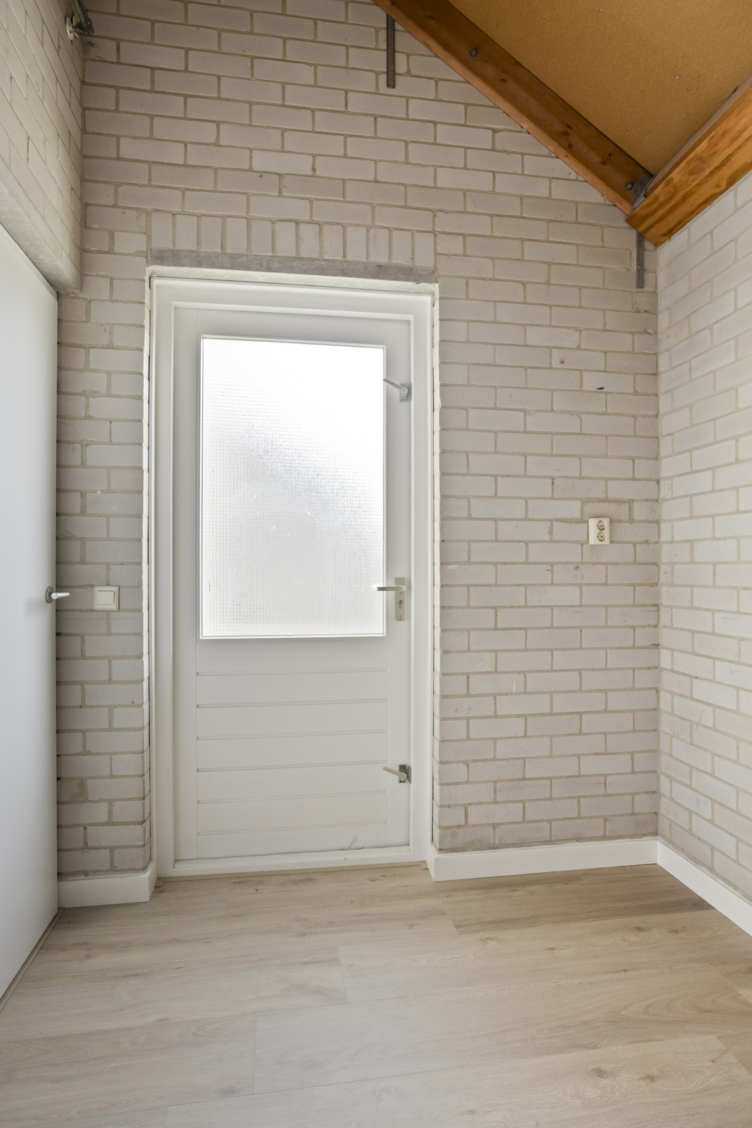 Tussenwoning te koop: Zwartewaal 47, Bergen Op Zoom