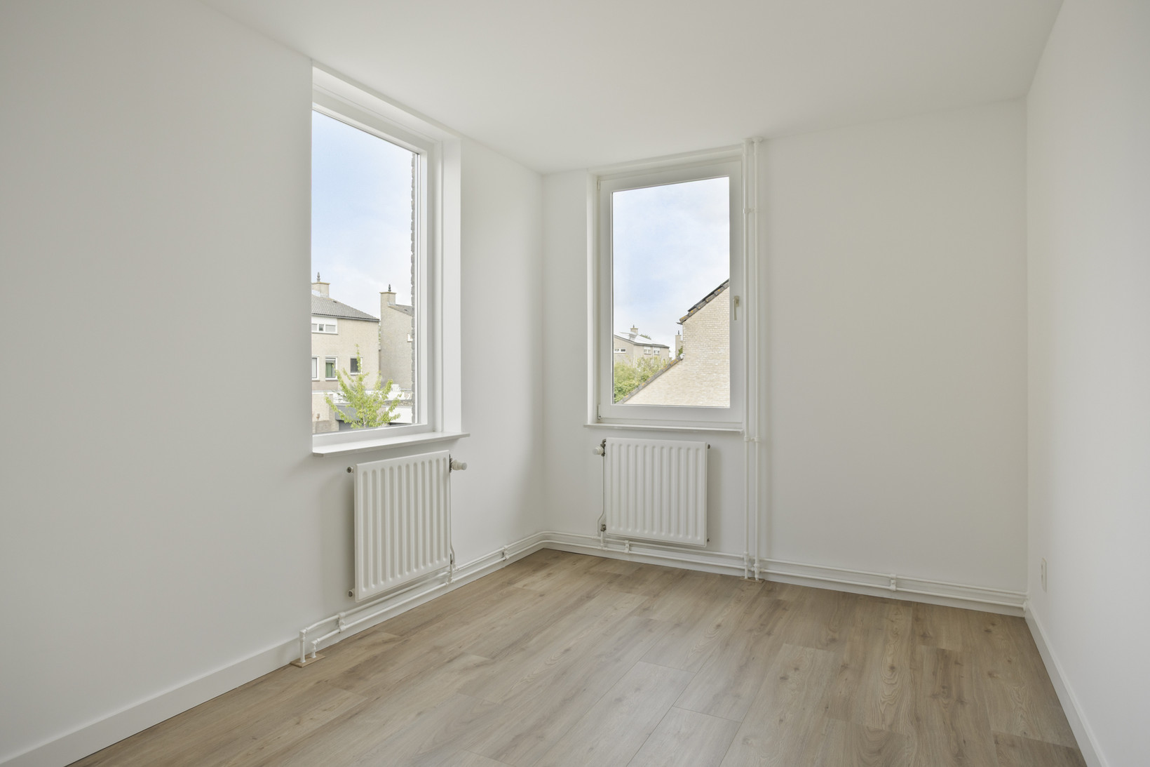 Tussenwoning te koop: Zwartewaal 47, Bergen Op Zoom