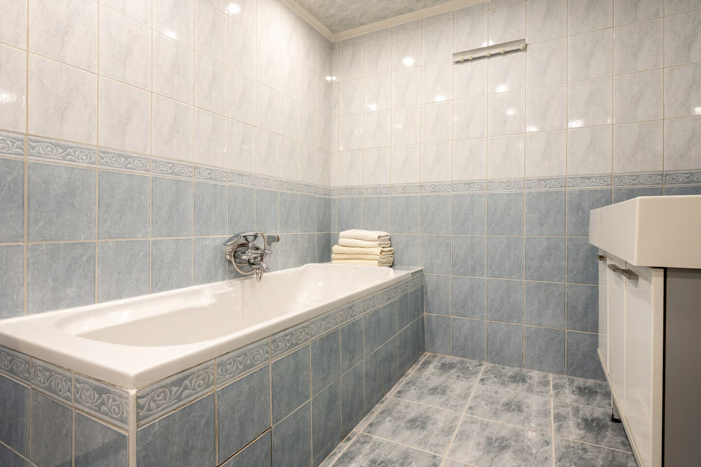 Tussenwoning te koop: Klimopstraat 16, Bergen Op Zoom