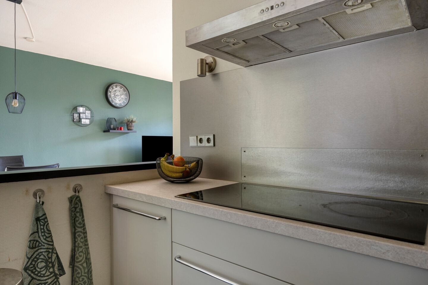Tussenwoning te koop: Kruidhof 21, Bergen Op Zoom