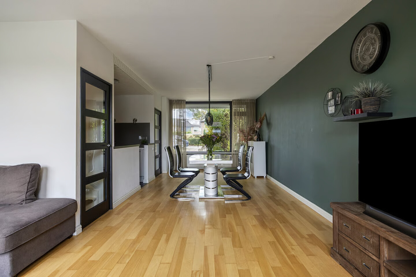 Tussenwoning te koop: Kruidhof 21, Bergen Op Zoom
