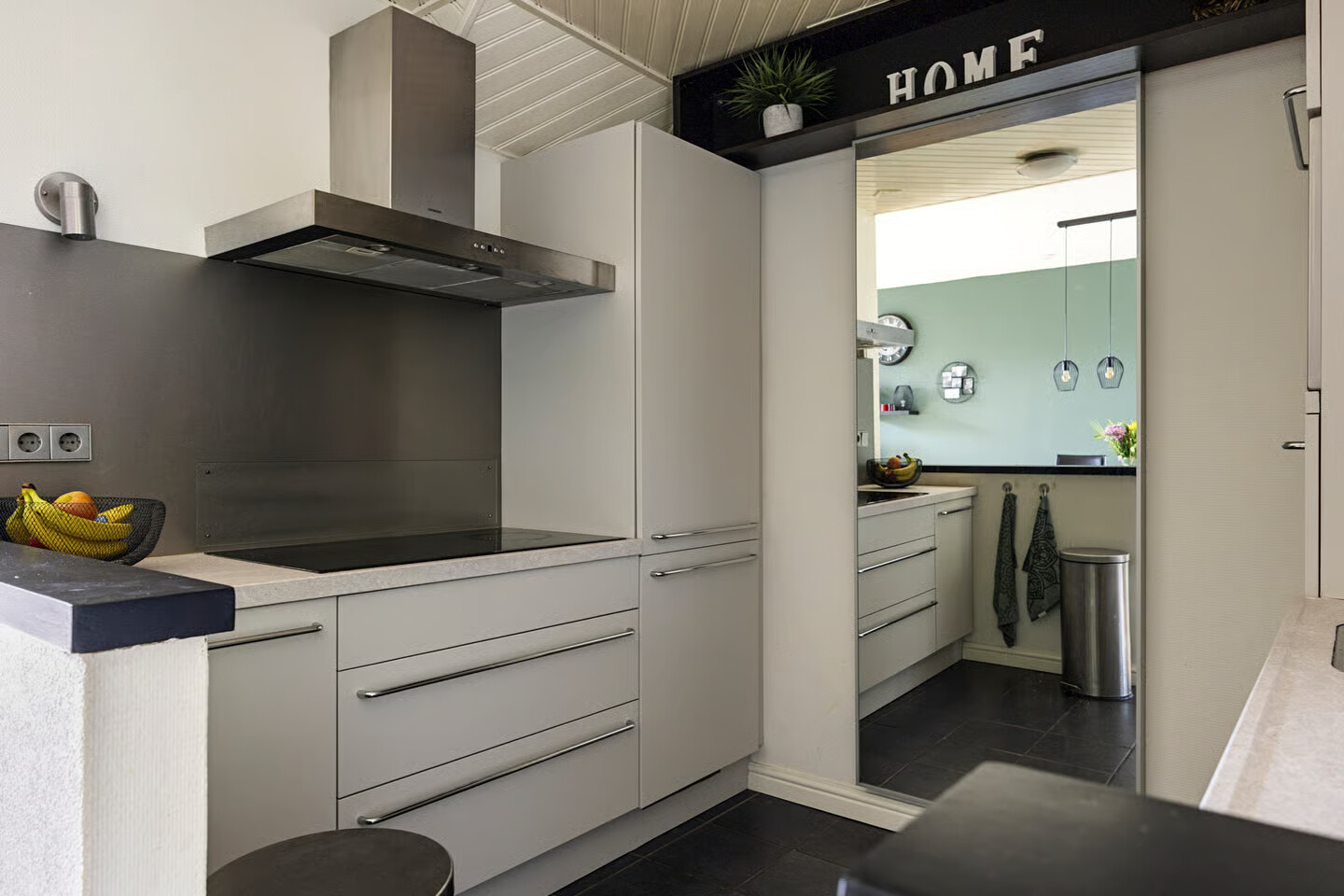 Tussenwoning te koop: Kruidhof 21, Bergen Op Zoom