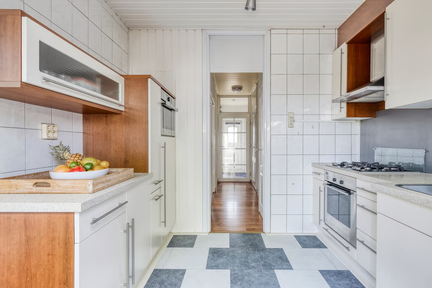 Tussenwoning te koop: Titanlaan 10, Bergen Op Zoom