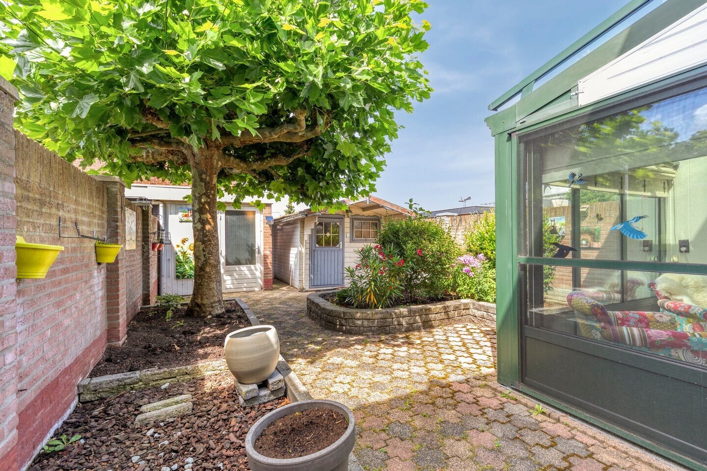 Tussenwoning te koop: Titanlaan 10, Bergen Op Zoom