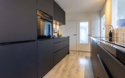 Parallelweg 186