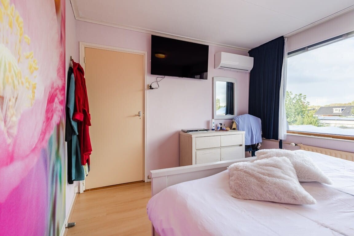 Twee-onder-één-kap te koop: Jan van Goijenstraat 7, Bergen Op Zoom