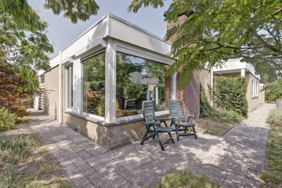 Rozenstraat 1