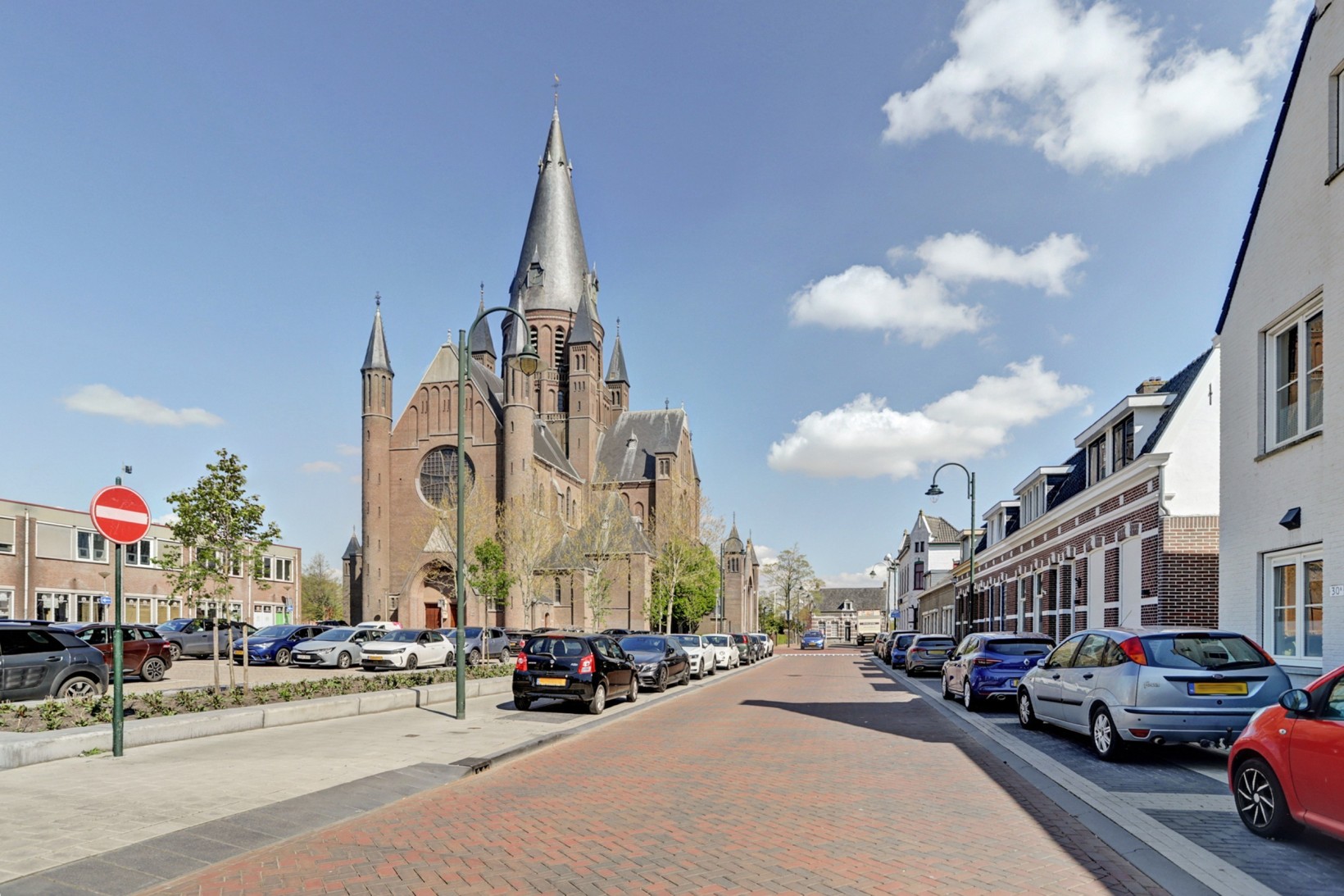 Tussenwoning te koop: Westdam 34, Steenbergen