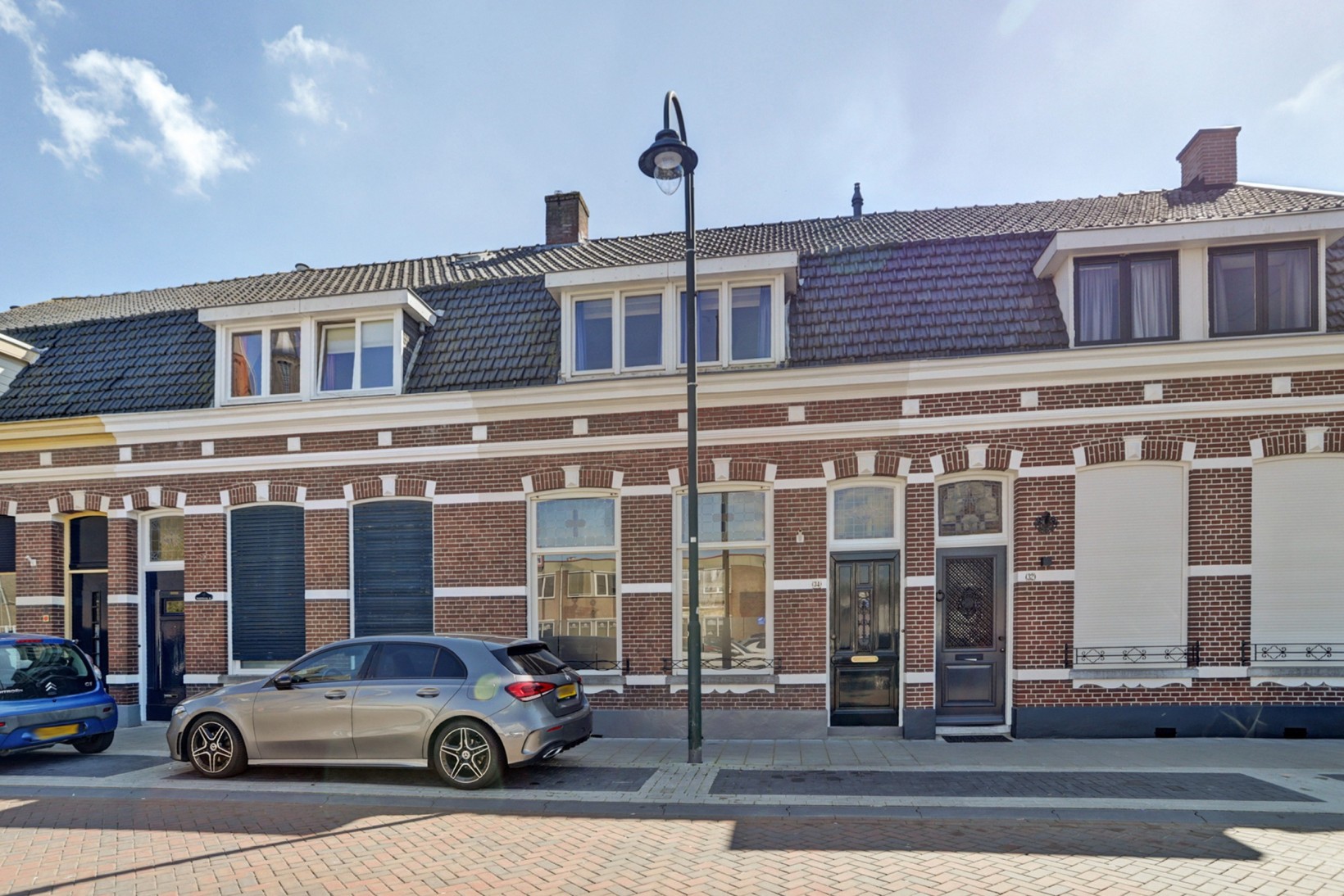 Tussenwoning te koop: Westdam 34, Steenbergen