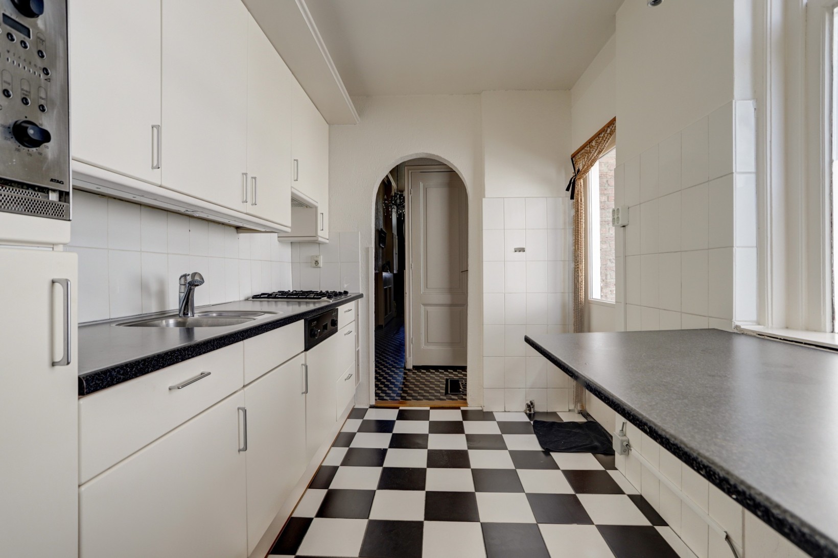 Tussenwoning te koop: Westdam 34, Steenbergen