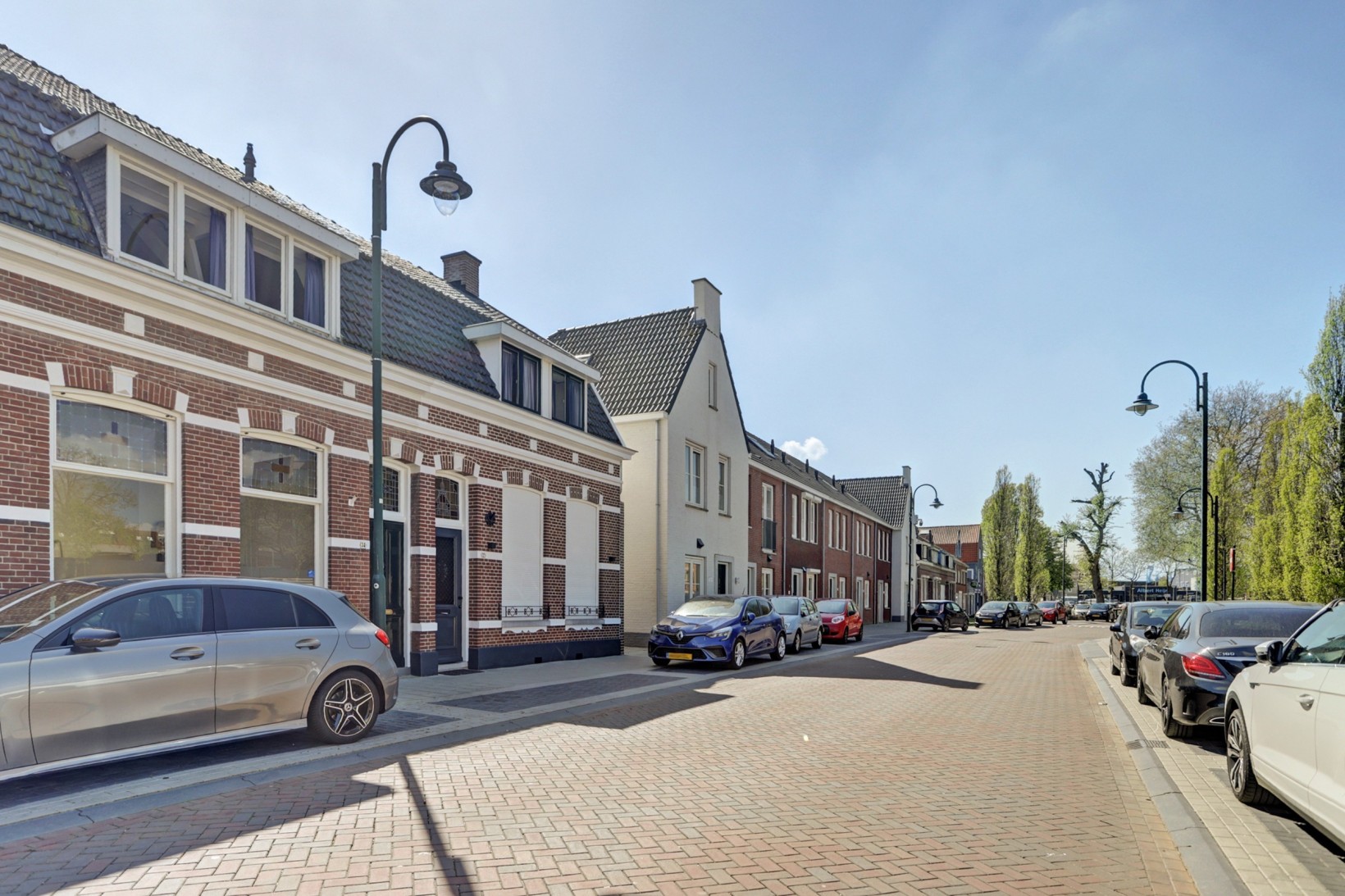 Tussenwoning te koop: Westdam 34, Steenbergen