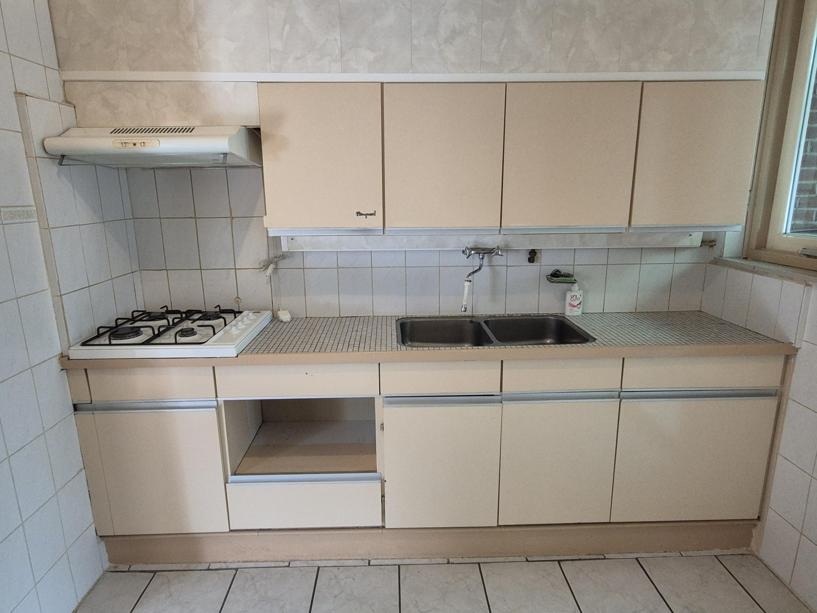 Tussenwoning te koop: Sint Ontcommerstraat 27, Steenbergen
