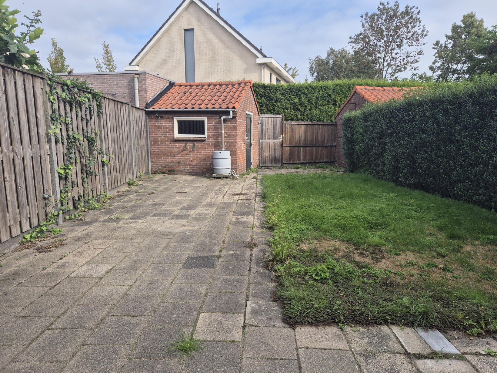 Tussenwoning te koop: Sint Ontcommerstraat 27, Steenbergen