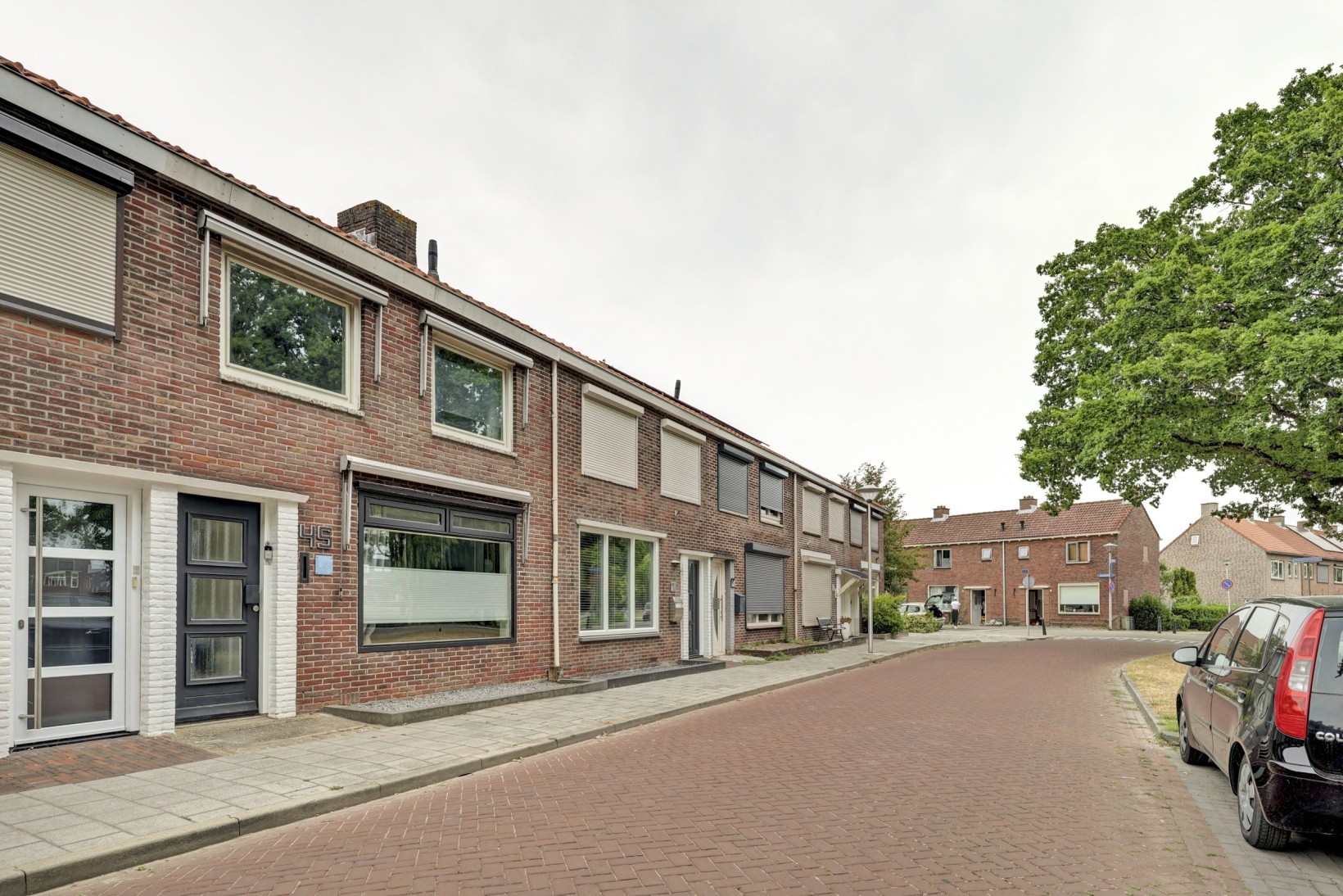 Tussenwoning te koop: Zuidwal 45, Steenbergen