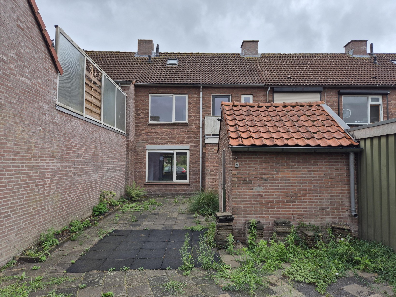Tussenwoning te koop: Zuidwal 79, Steenbergen