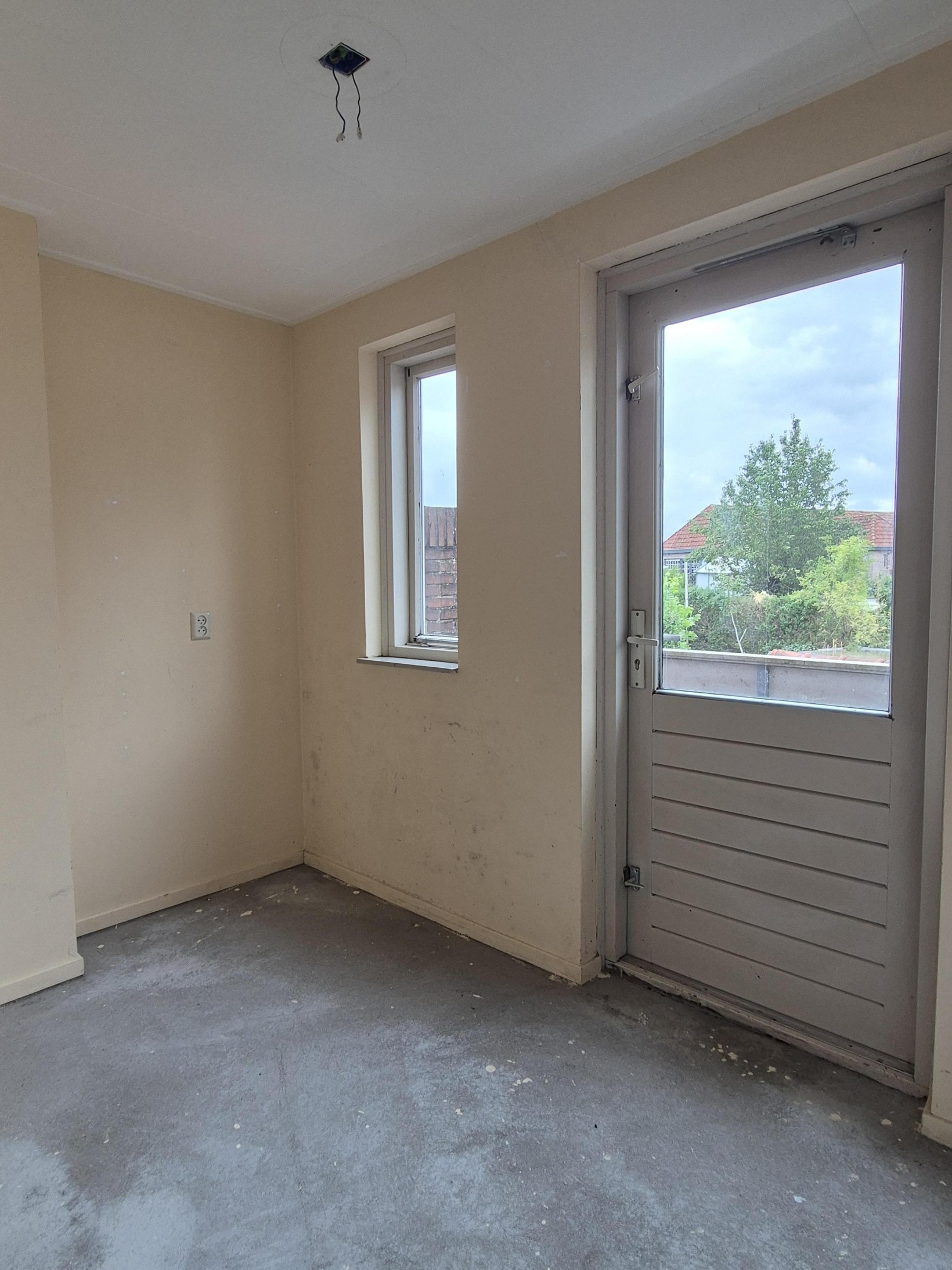 Tussenwoning te koop: Zuidwal 79, Steenbergen
