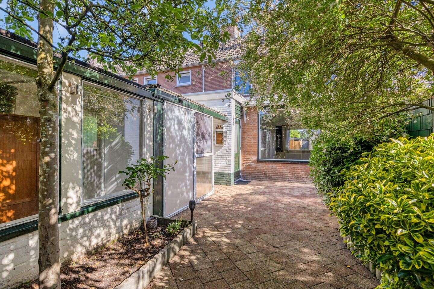 Tussenwoning te koop: Anjerstraat 32, Steenbergen
