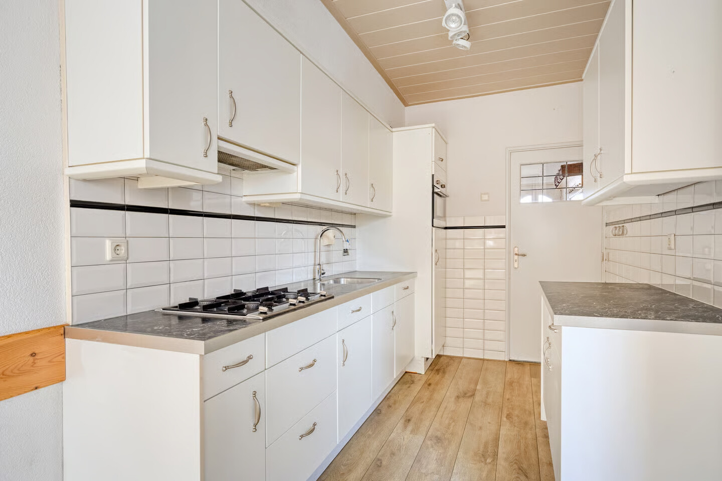 Tussenwoning te koop: Anjerstraat 32, Steenbergen