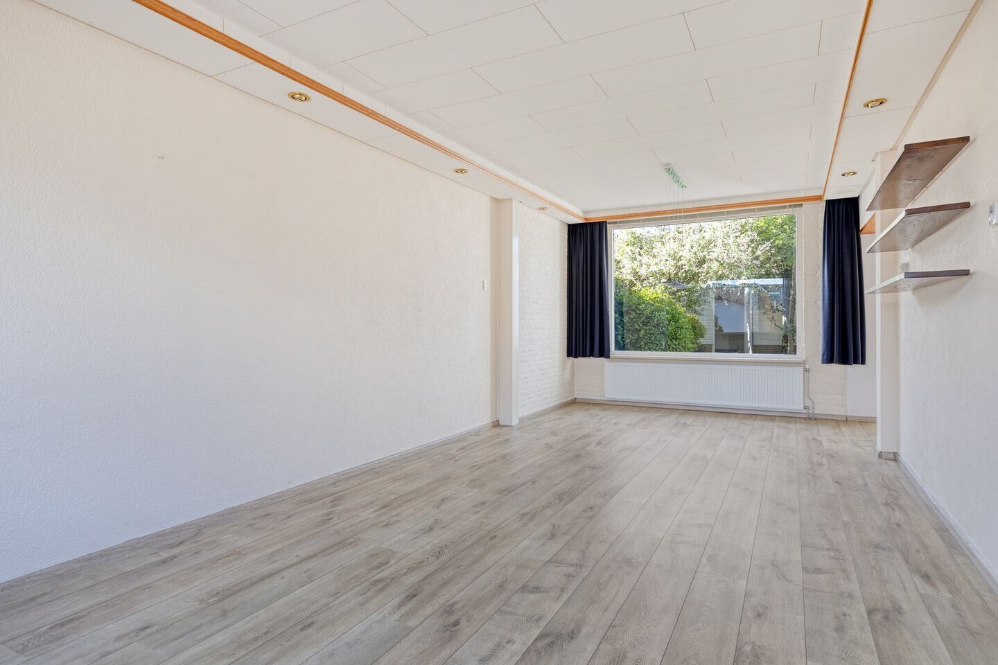 Tussenwoning te koop: Anjerstraat 32, Steenbergen