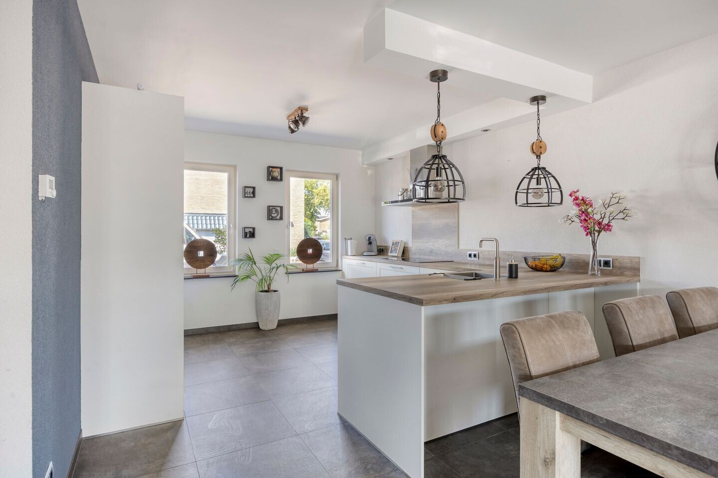 Tussenwoning te koop: Anjerstraat 36, Steenbergen