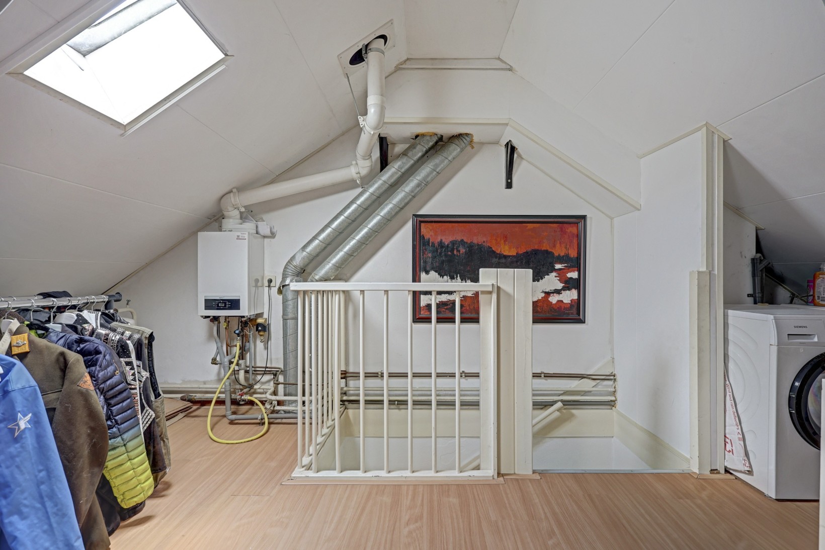 Hoekwoning te koop: Dorpsweg 6, De Heen