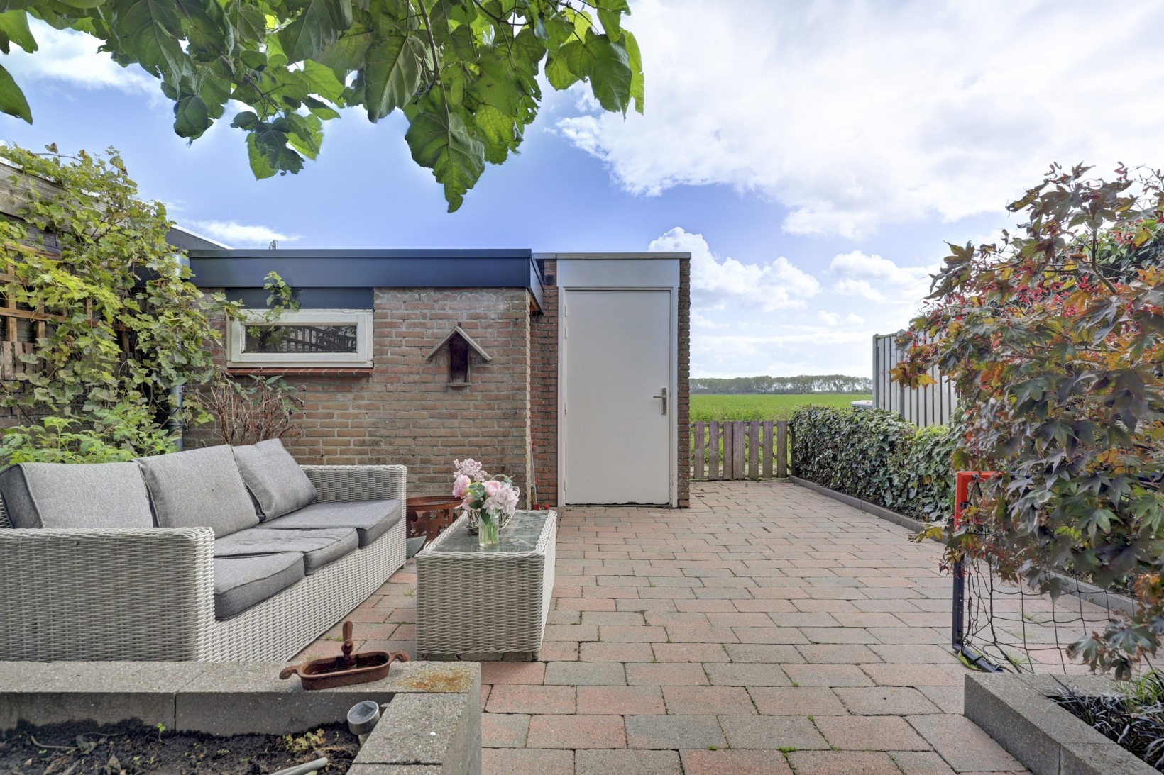Hoekwoning te koop: Dorpsweg 6, De Heen