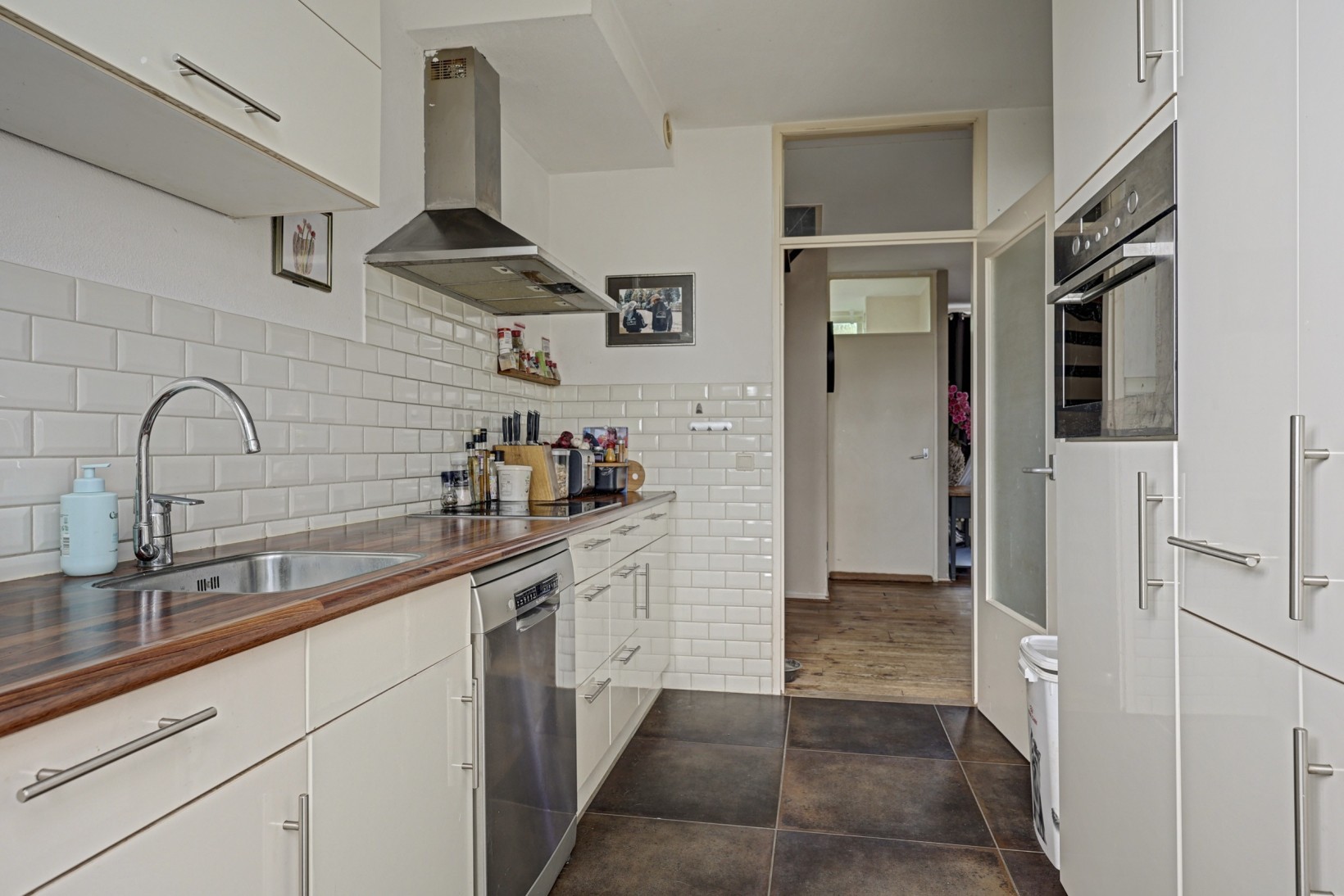 Hoekwoning te koop: Dorpsweg 6, De Heen
