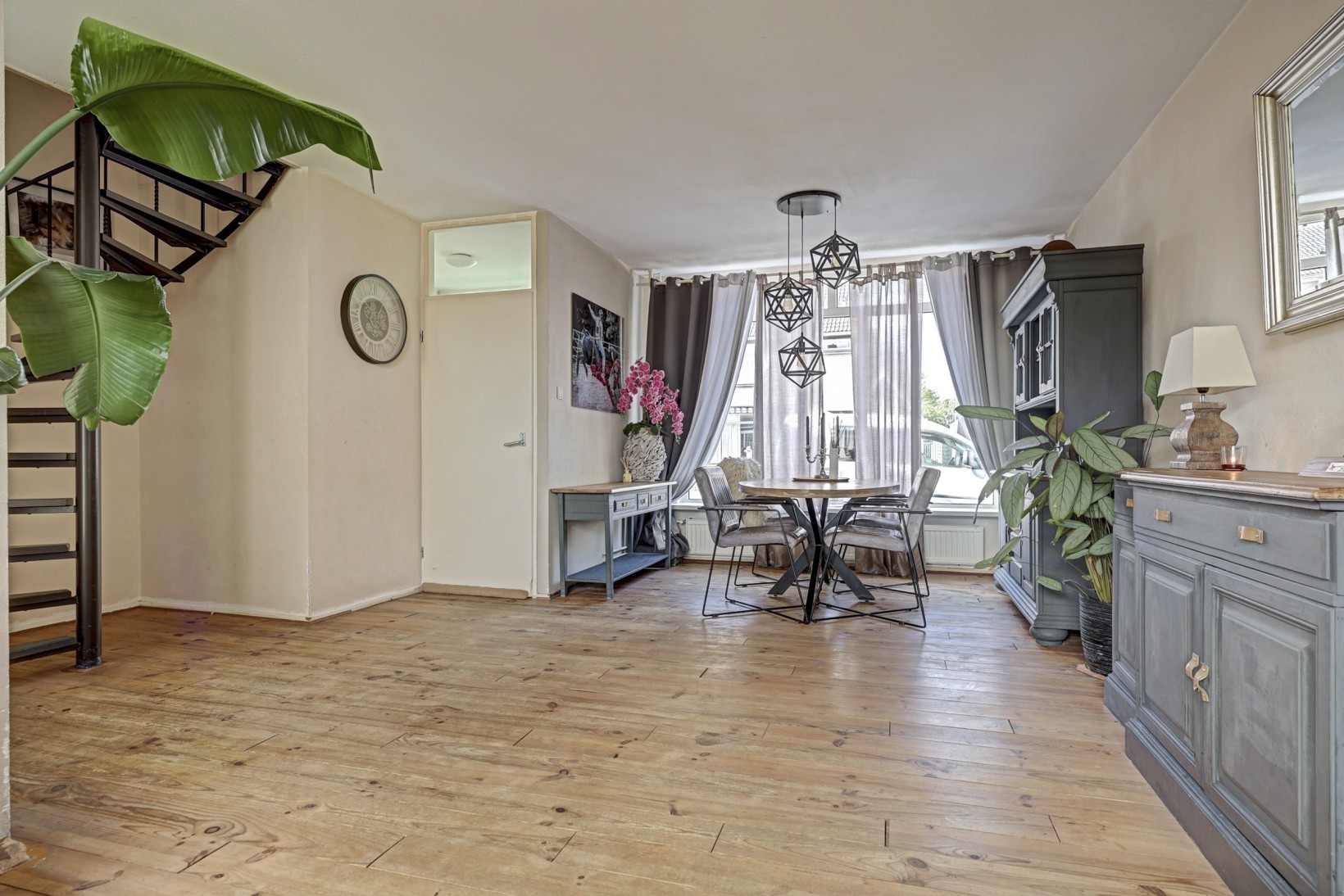 Hoekwoning te koop: Dorpsweg 6, De Heen