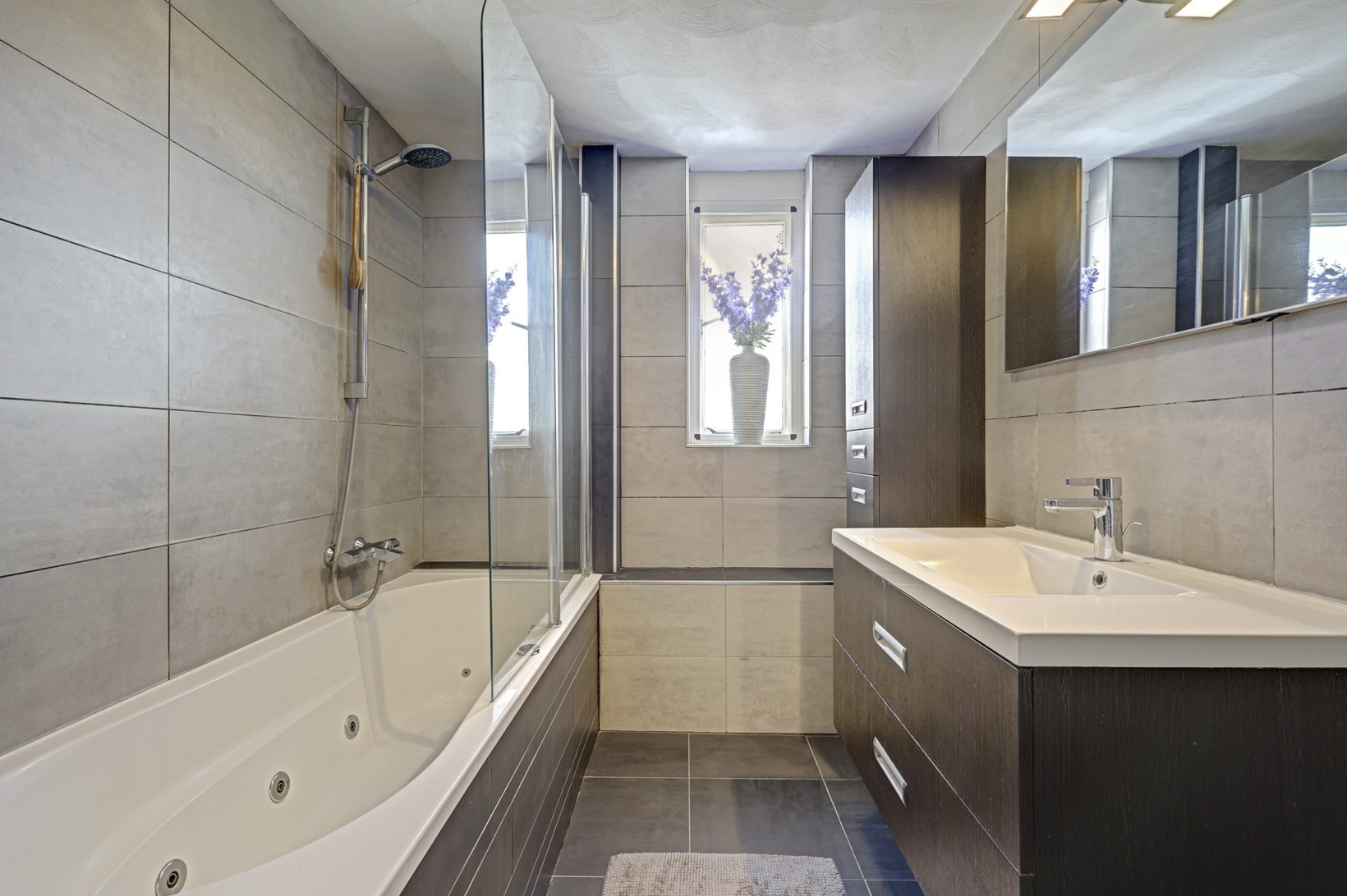 Hoekwoning te koop: Dorpsweg 6, De Heen