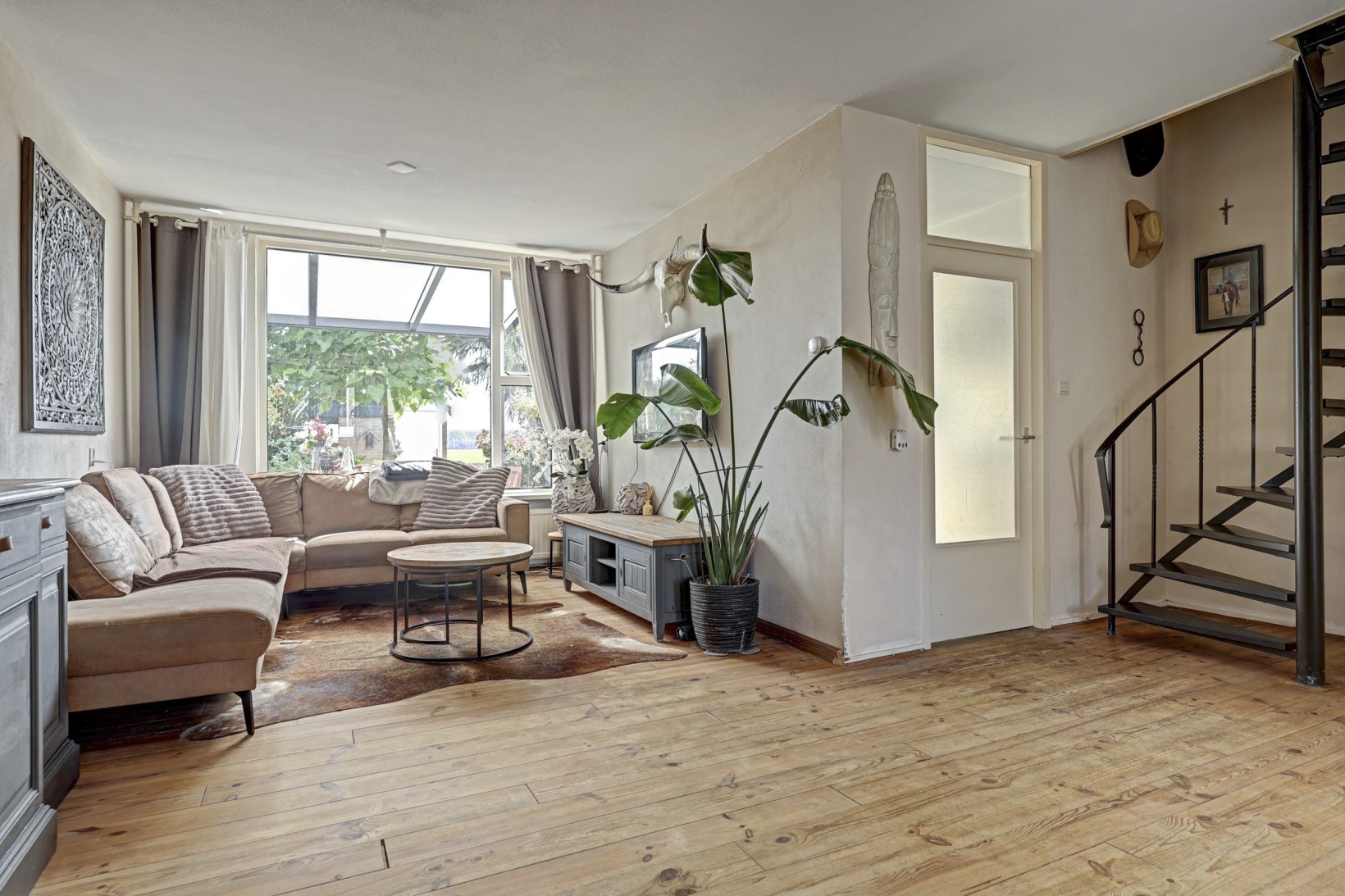 Hoekwoning te koop: Dorpsweg 6, De Heen