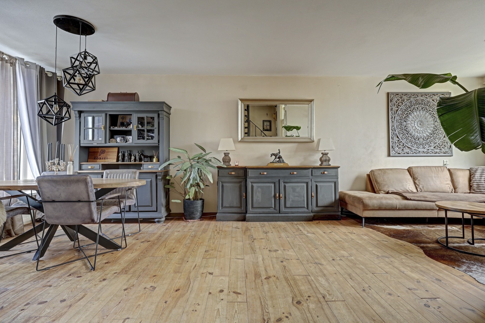 Hoekwoning te koop: Dorpsweg 6, De Heen