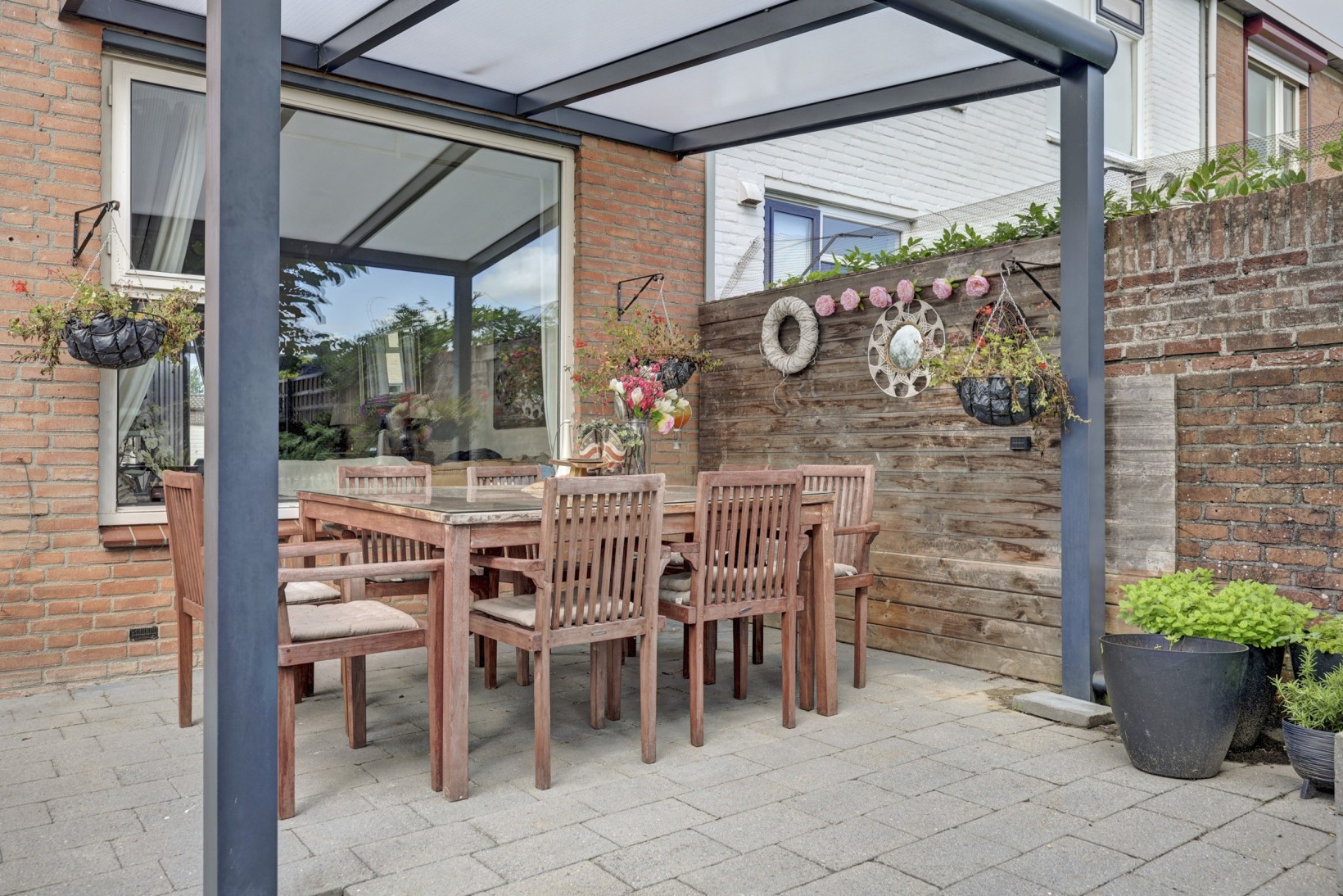 Hoekwoning te koop: Dorpsweg 6, De Heen