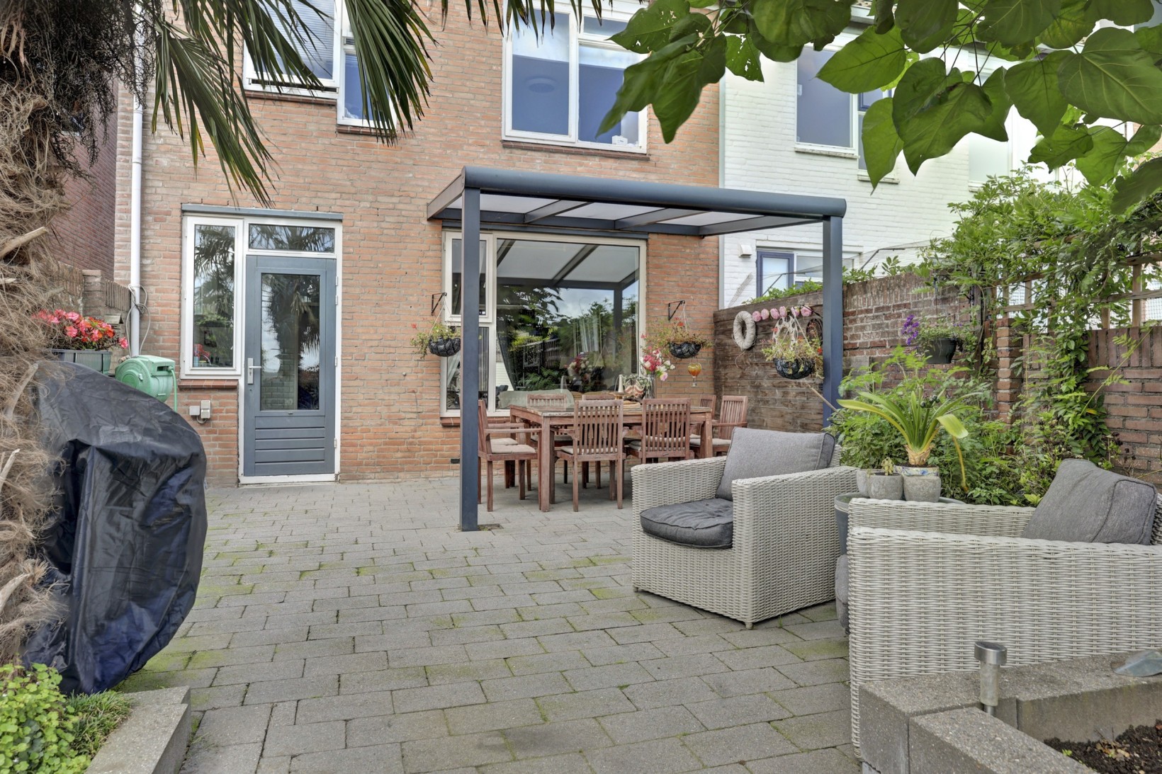 Hoekwoning te koop: Dorpsweg 6, De Heen