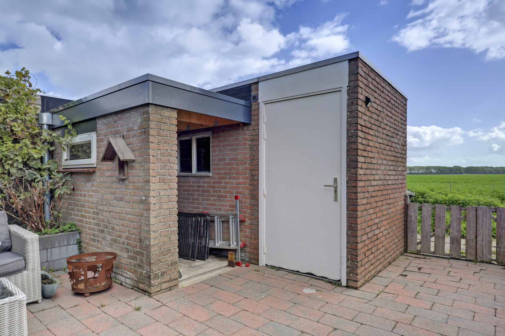 Hoekwoning te koop: Dorpsweg 6, De Heen