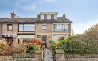 Burgemeester Elkhuizenlaan 12