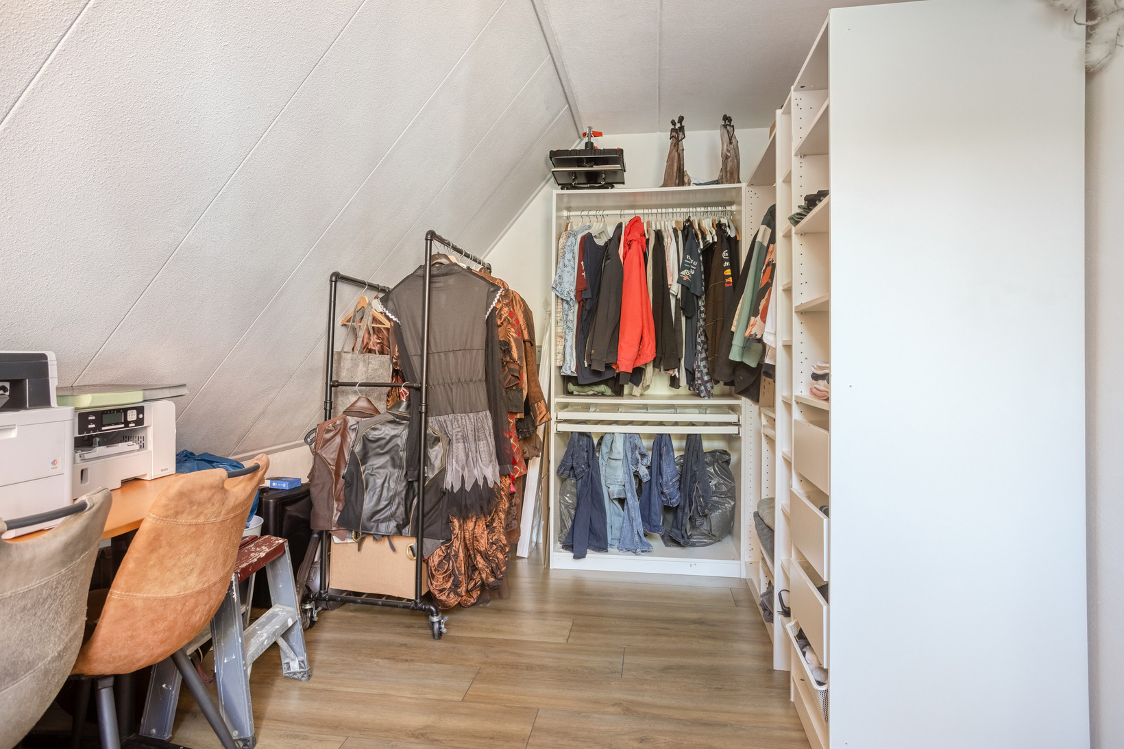 Twee-onder-één-kap te koop: nieuwe molenweg 27, Halsteren