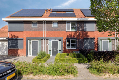 Burg. Mr. H. Popstraat 22