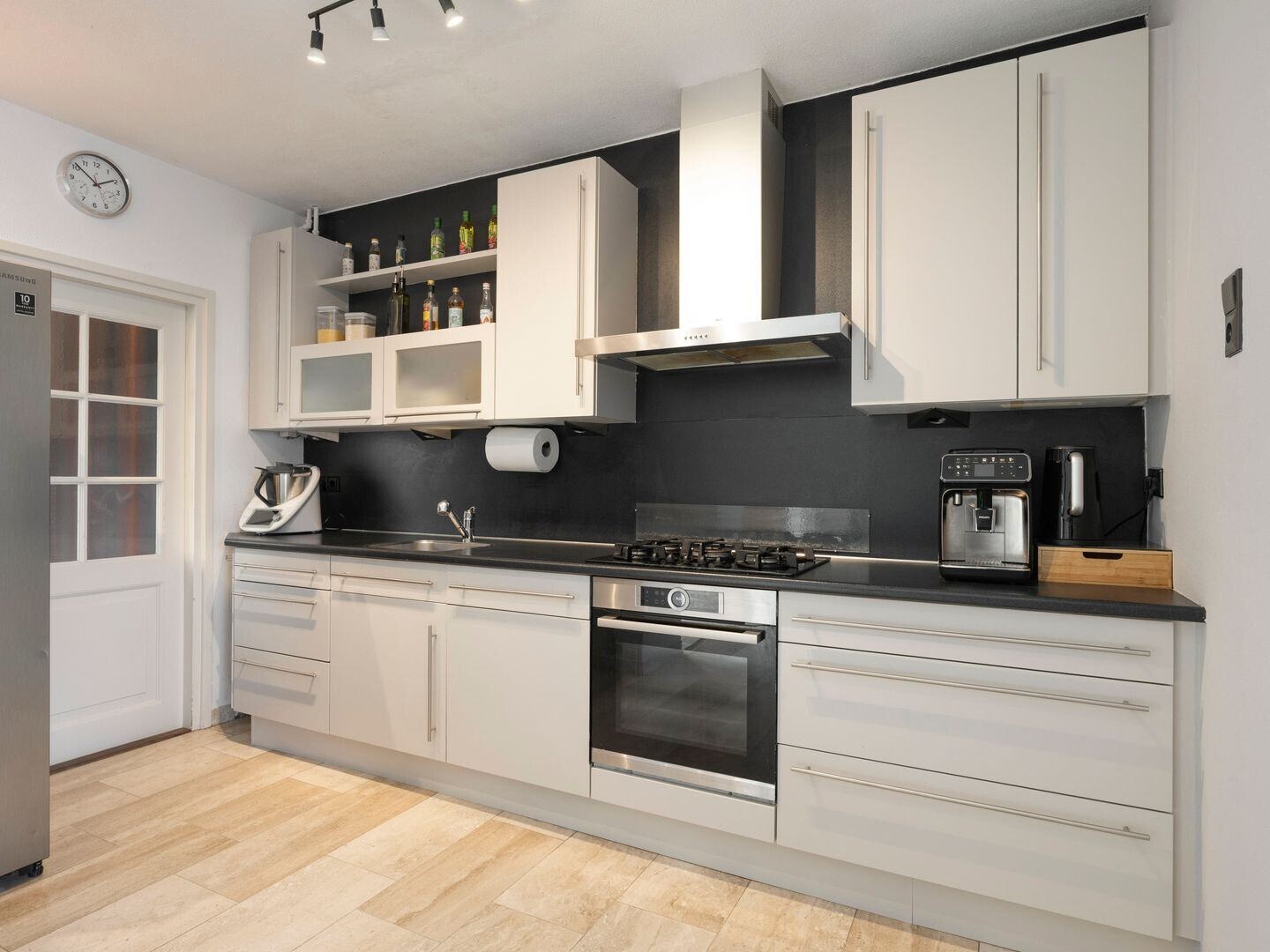 Tussenwoning te koop: Ten Ankerweg 5, Tholen