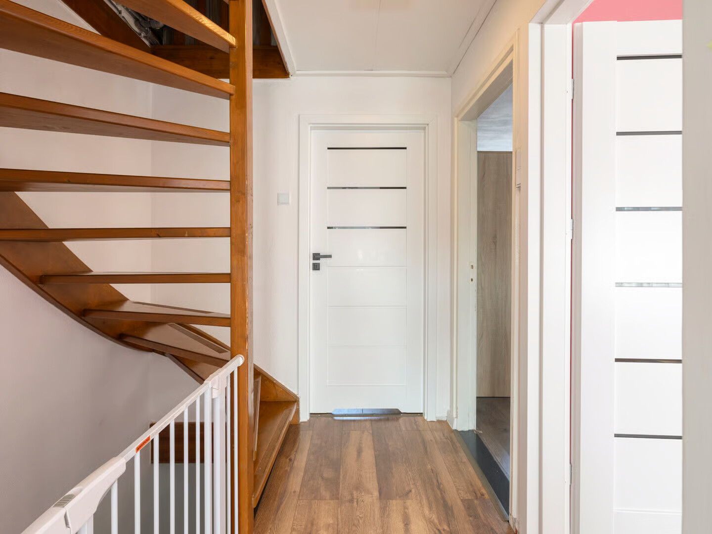 Tussenwoning te koop: Ten Ankerweg 5, Tholen