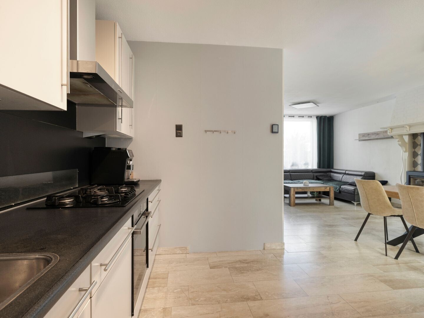 Tussenwoning te koop: Ten Ankerweg 5, Tholen