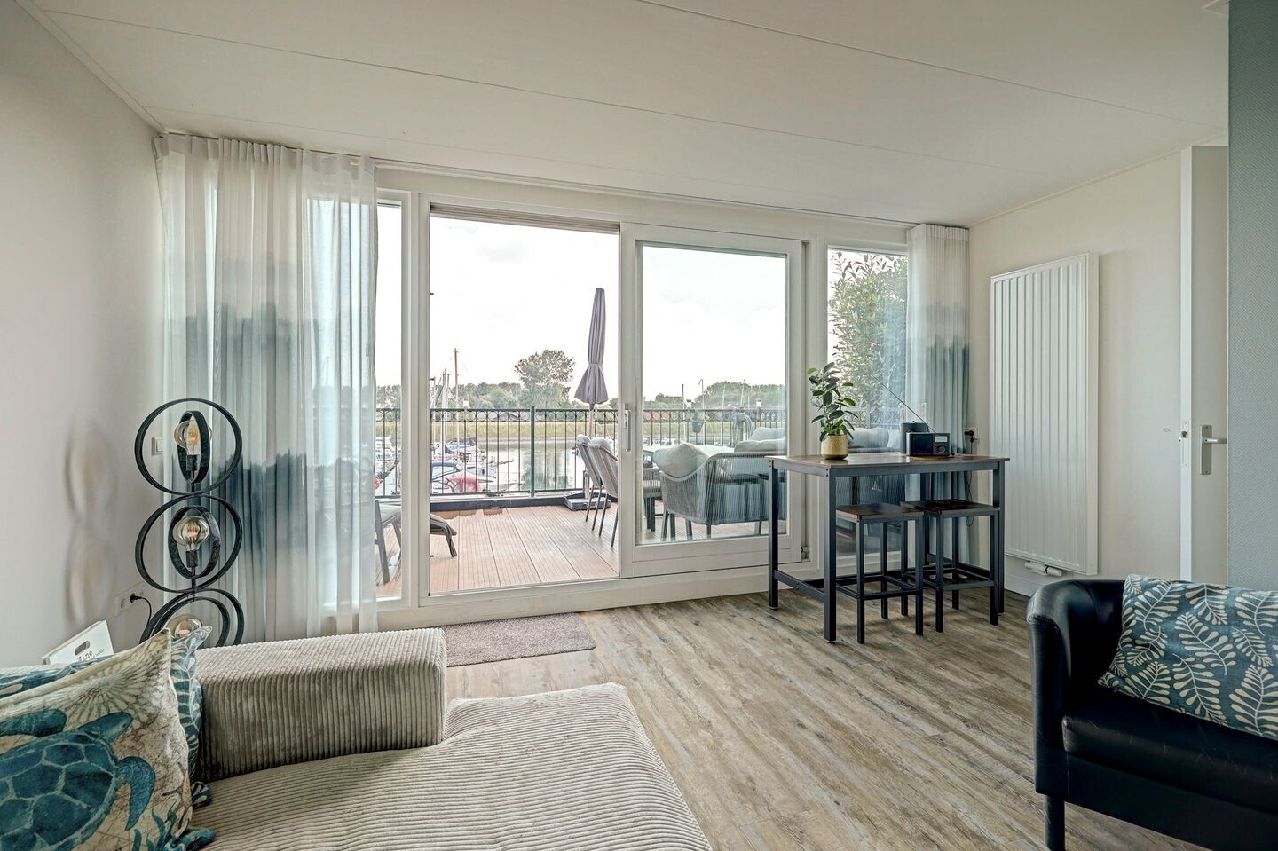 Tussenwoning te koop: Molendijk 52, Stavenisse