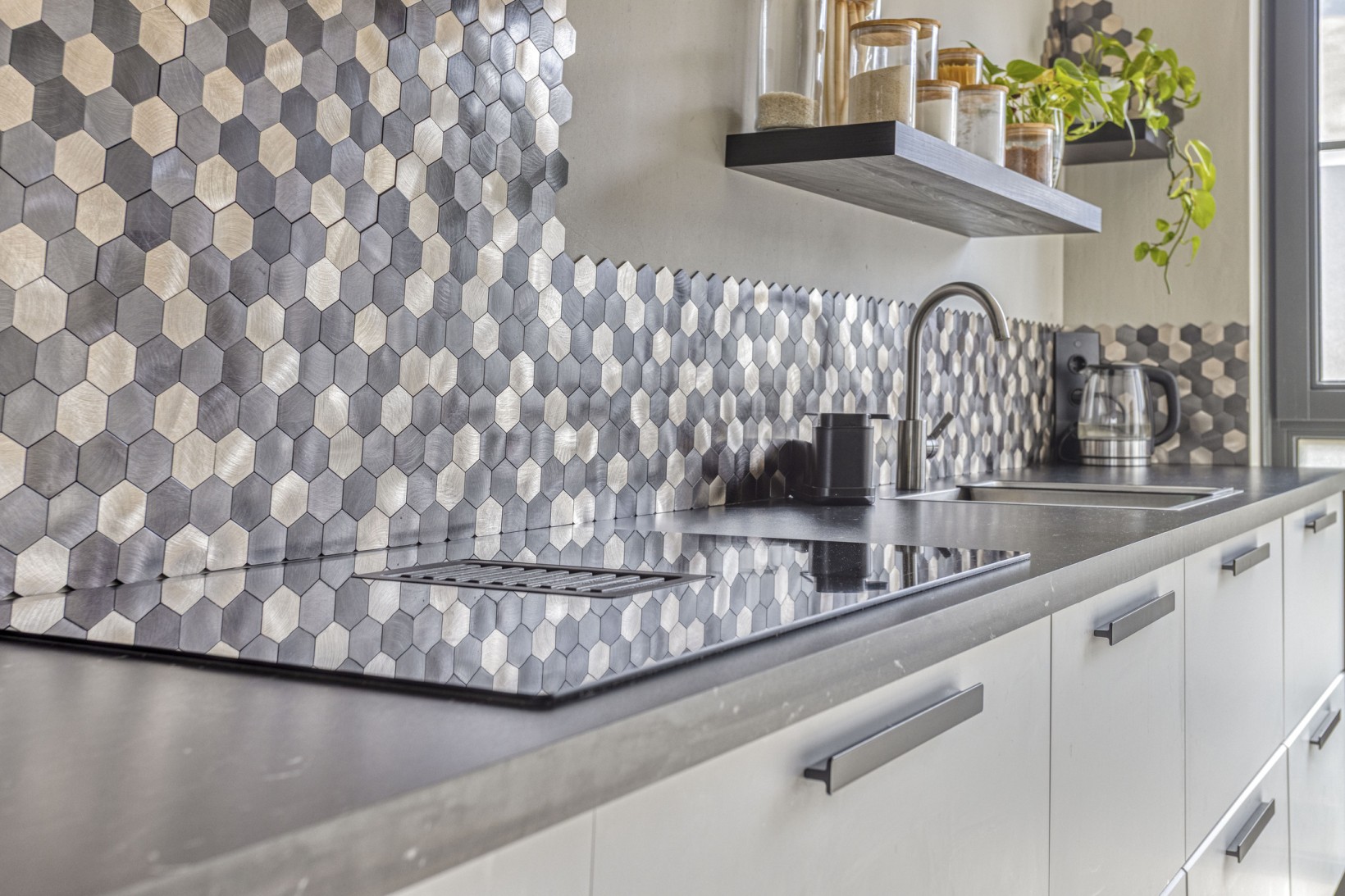 Tussenwoning te koop: Laan van Luxemburg 2A, Roosendaal